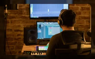 How to organize your home studio in 3 Square Meters: the definitive guide for independent artists