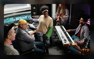 How to collaborate with other artists